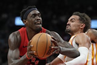 Pascal Siakam (à gauche) a brillé mercredi face aux Hawks KEYSTONE/AP/Frank Gunn